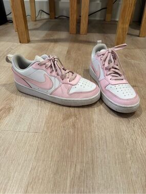 Nike Kids Pink and White Low-Top Sneakers